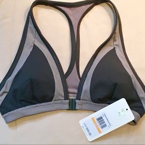 NWT Under Armour Heat Gear Women's Sports Bra